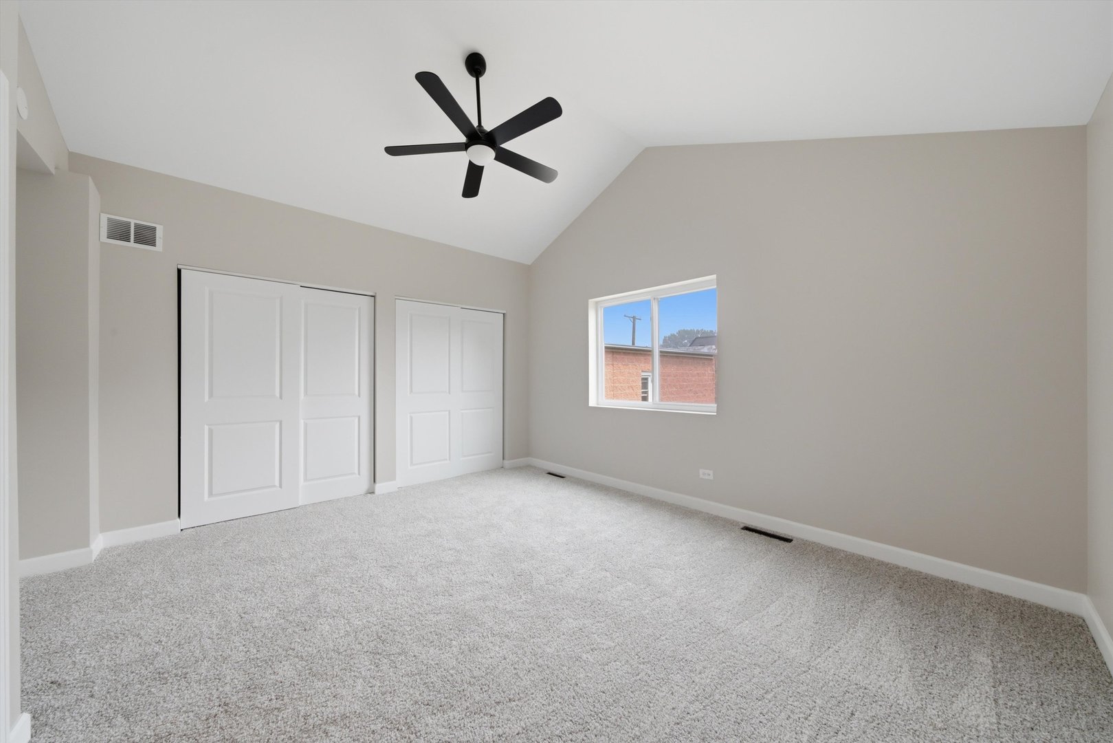 3343 S Michigan Avenue Property Photo 12