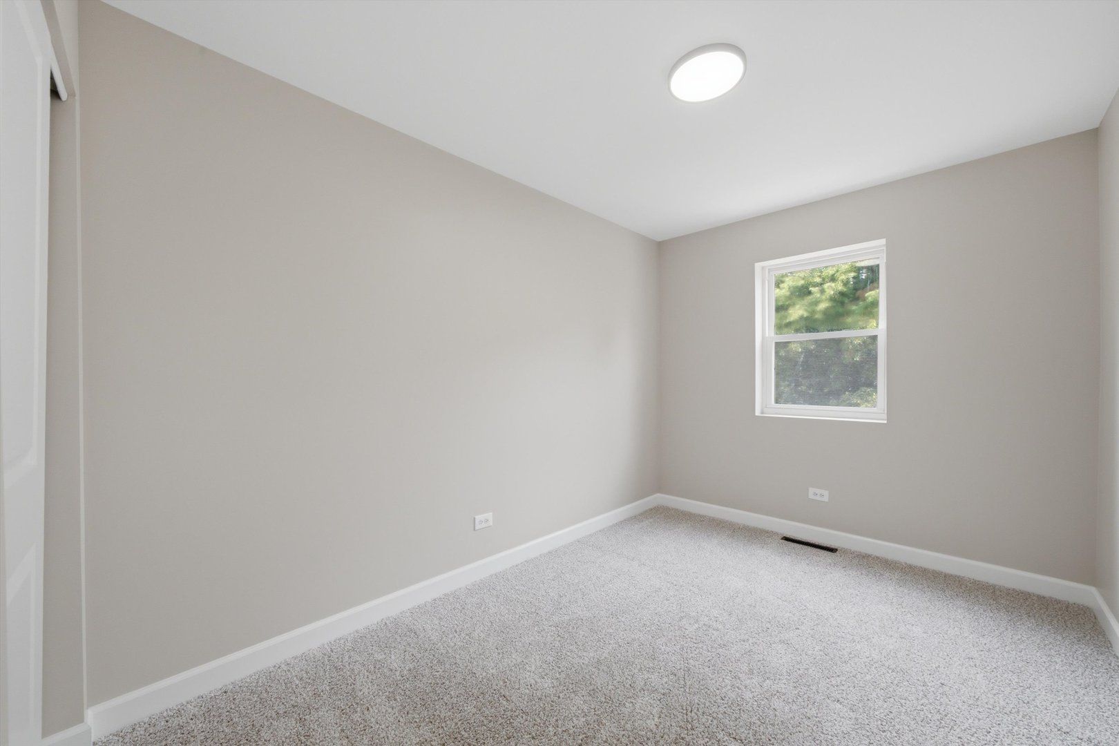 3343 S Michigan Avenue Property Photo 13