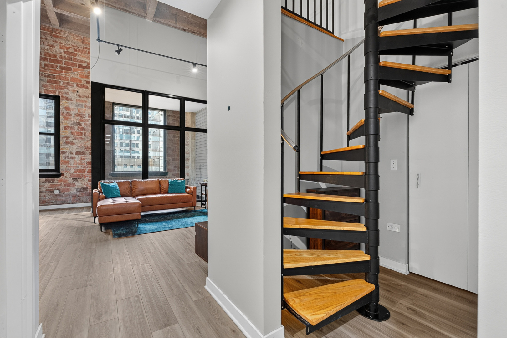 20 N State Street 1012 Property Photo 10