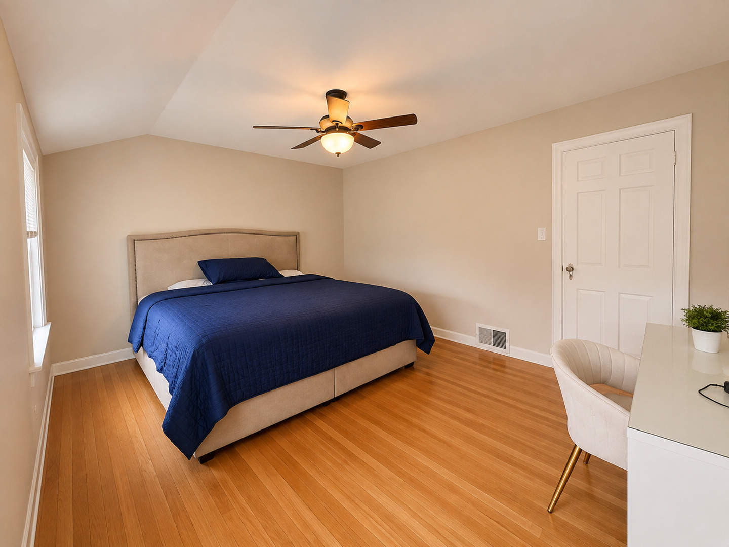 1693 Linden Street Property Photo 12