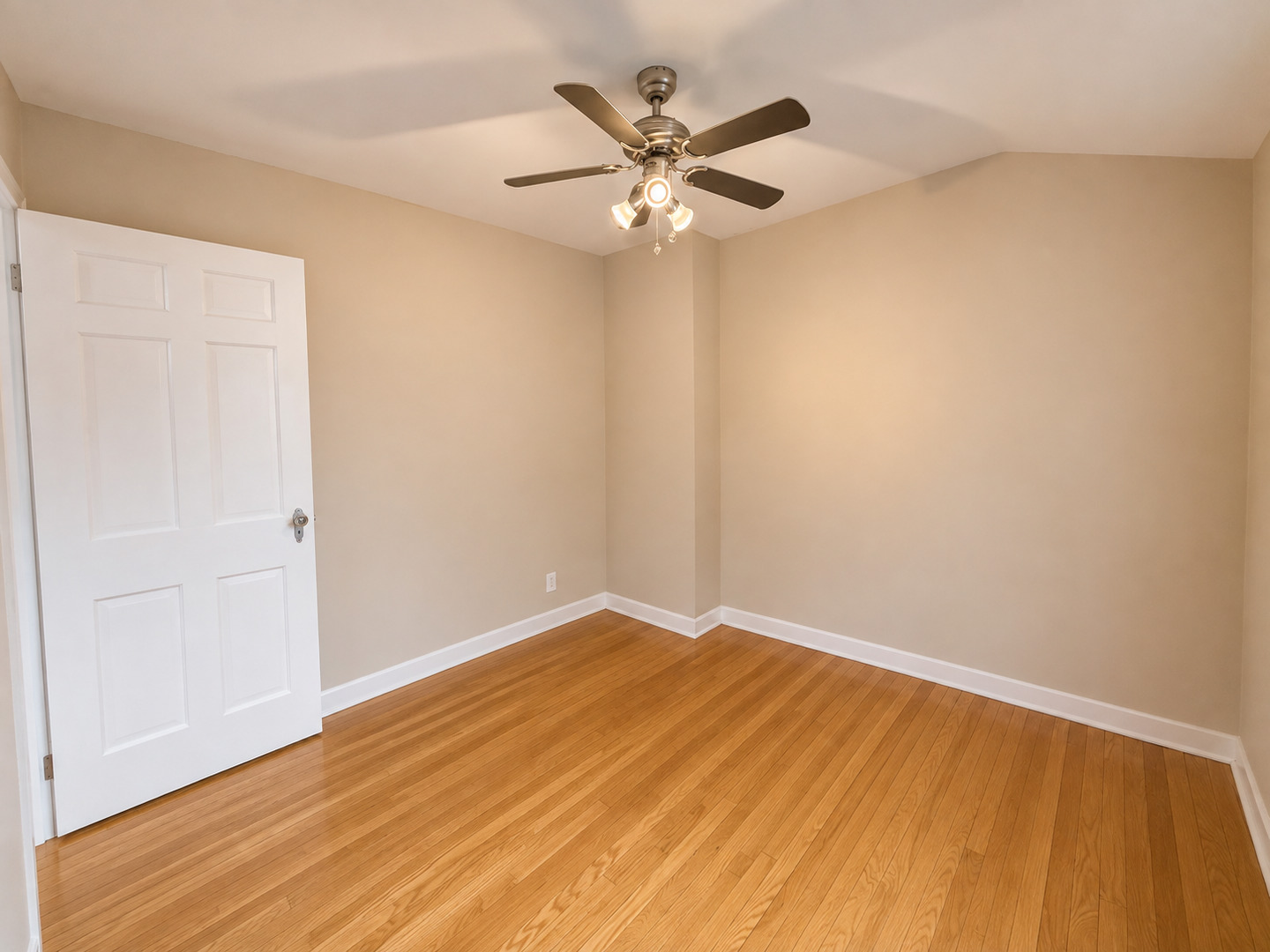 1693 Linden Street Property Photo 15