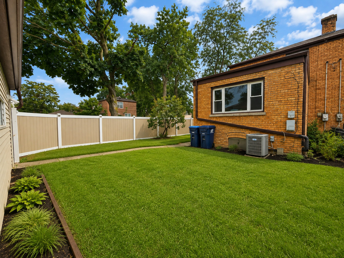 1693 Linden Street Property Photo 19