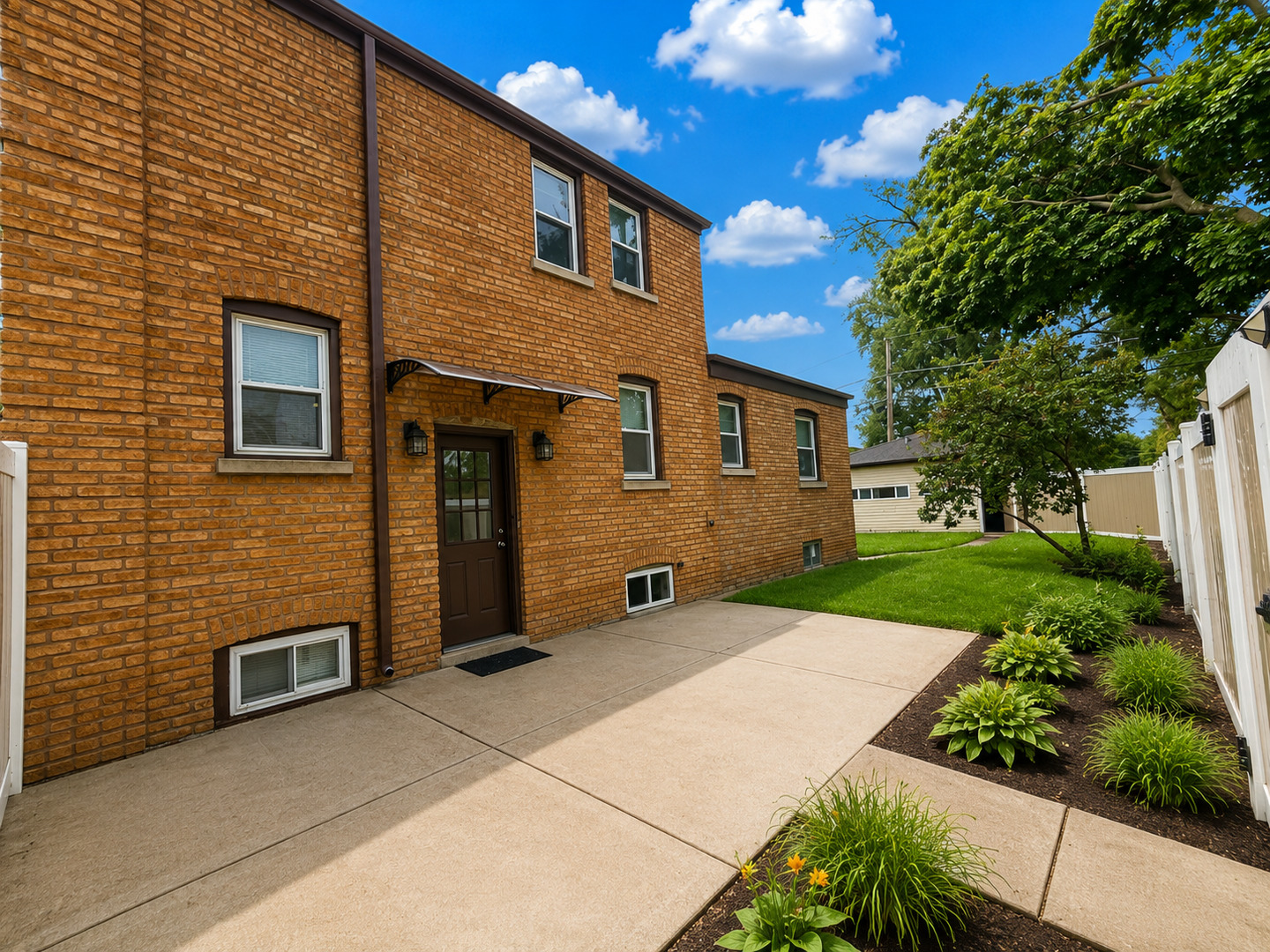 1693 Linden Street Property Photo 22