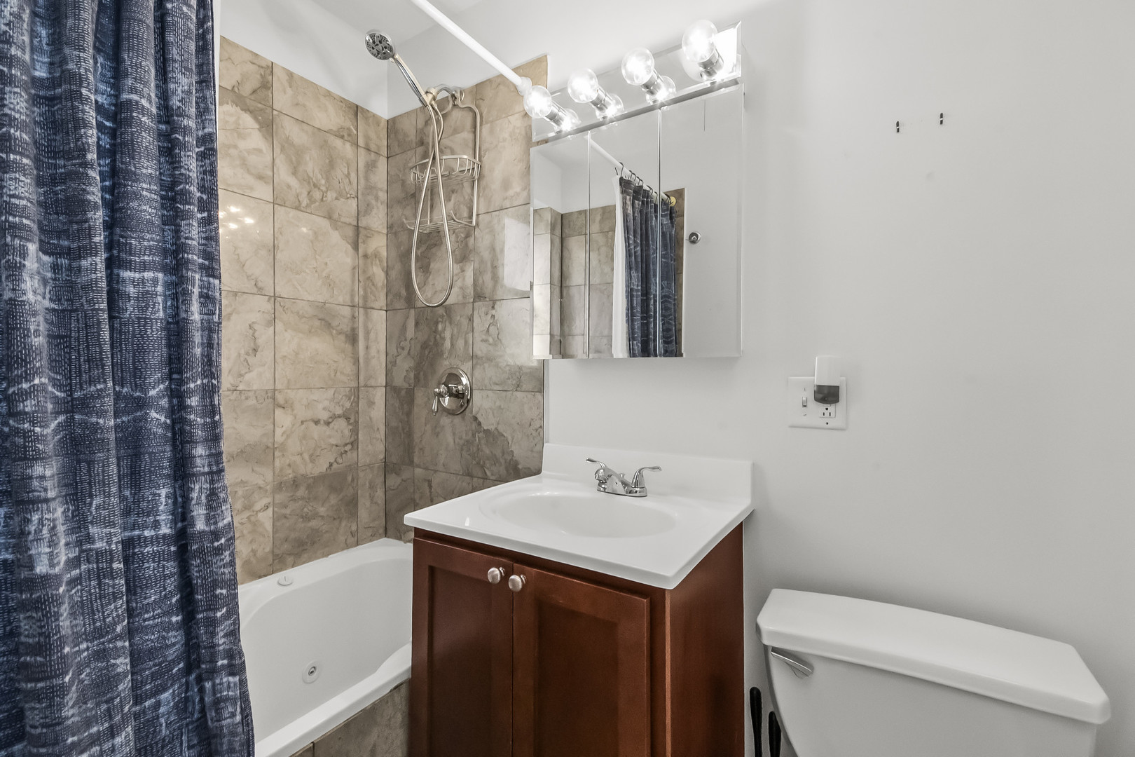 1524 W Fargo Avenue 2s Property Photo 22