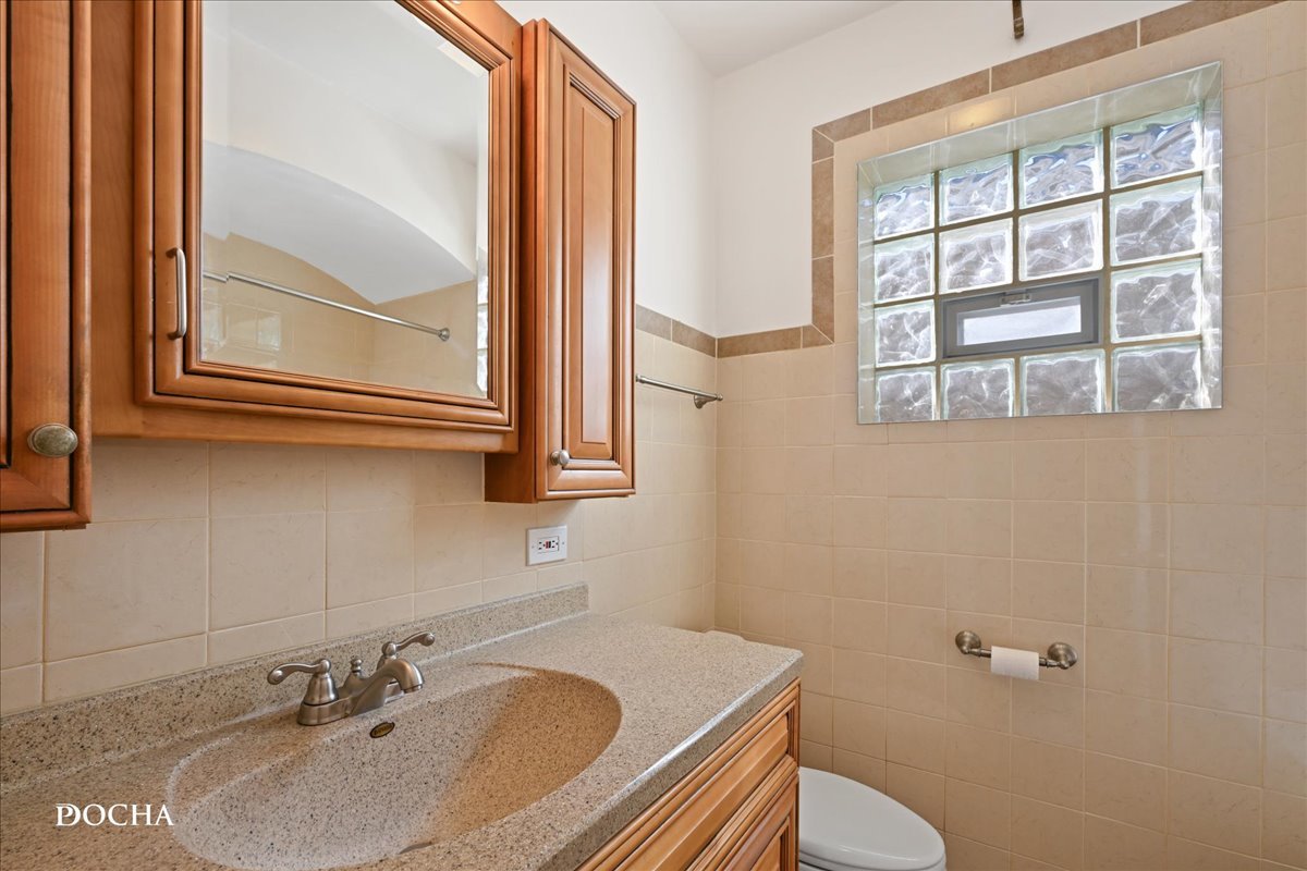 2928 N 76th Court Property Photo 11
