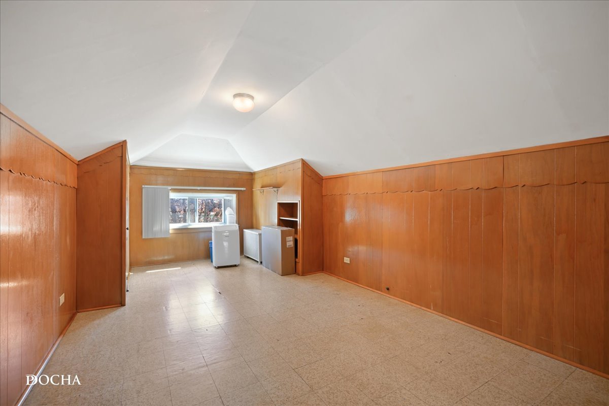 2928 N 76th Court Property Photo 16