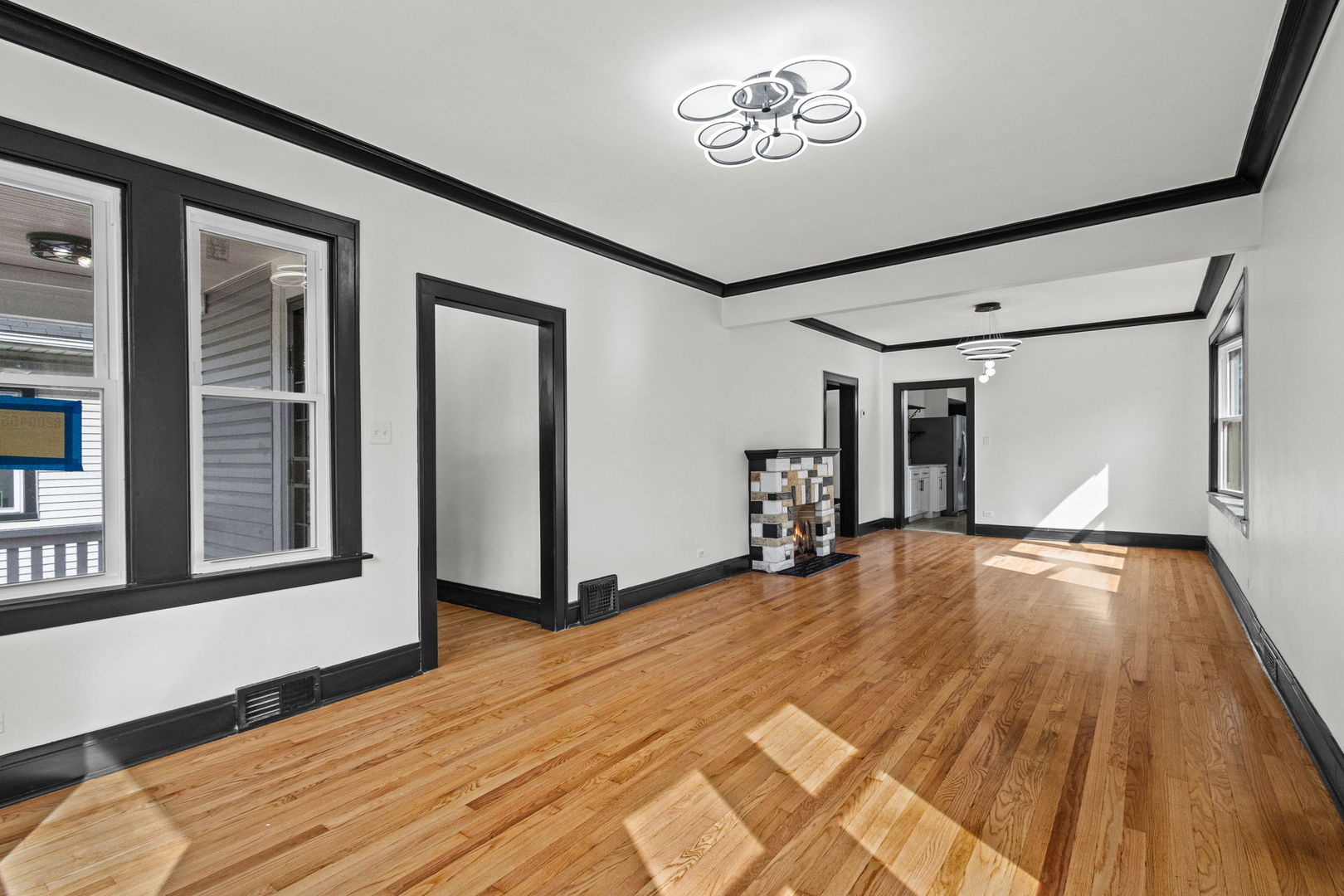 10119 S Wentworth Avenue Property Photo 5
