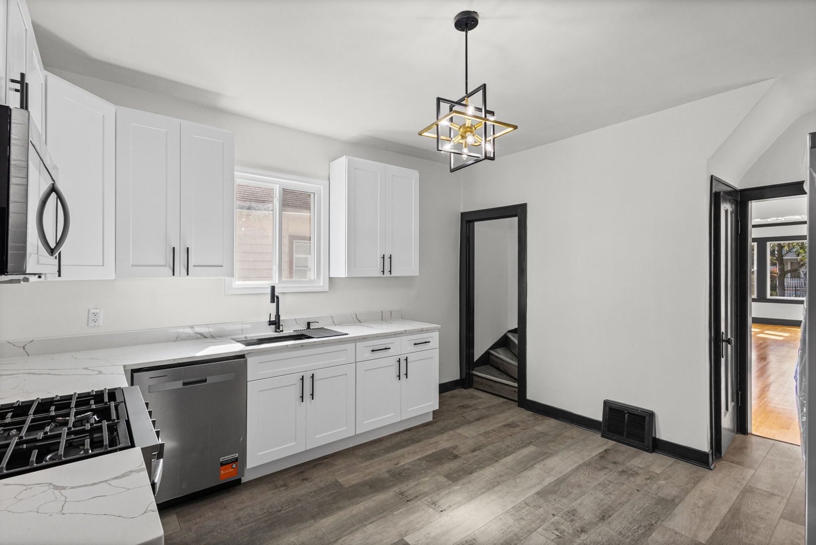 10119 S Wentworth Avenue Property Photo 11