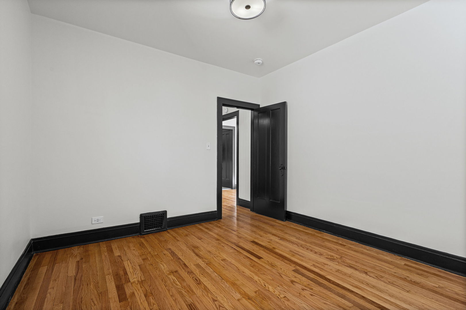 10119 S Wentworth Avenue Property Photo 16