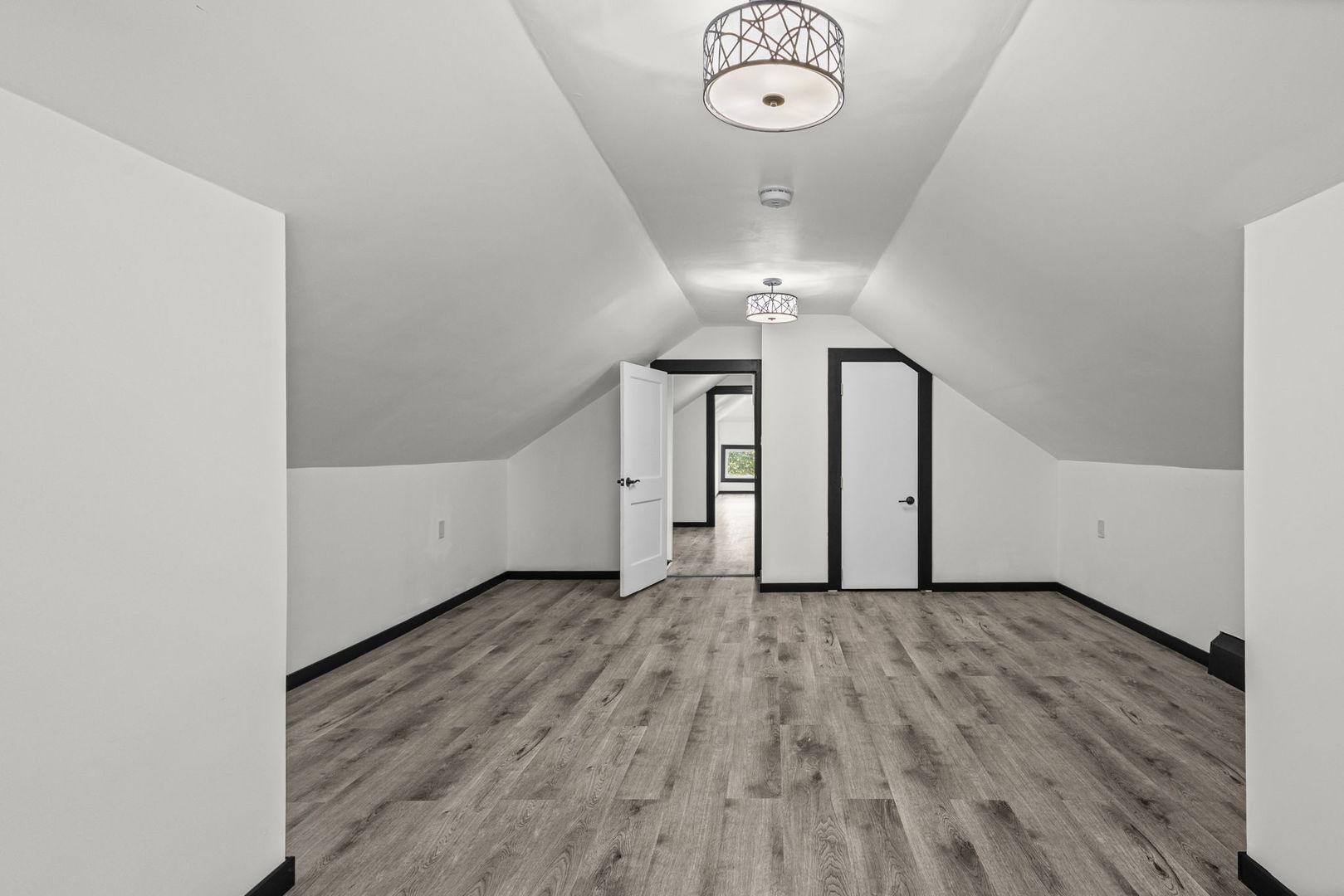 10119 S Wentworth Avenue Property Photo 23