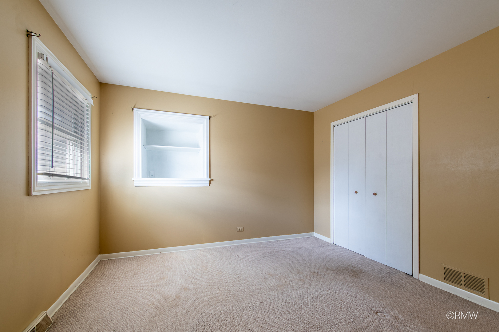 4 N 270 9th Avenue Property Photo 11