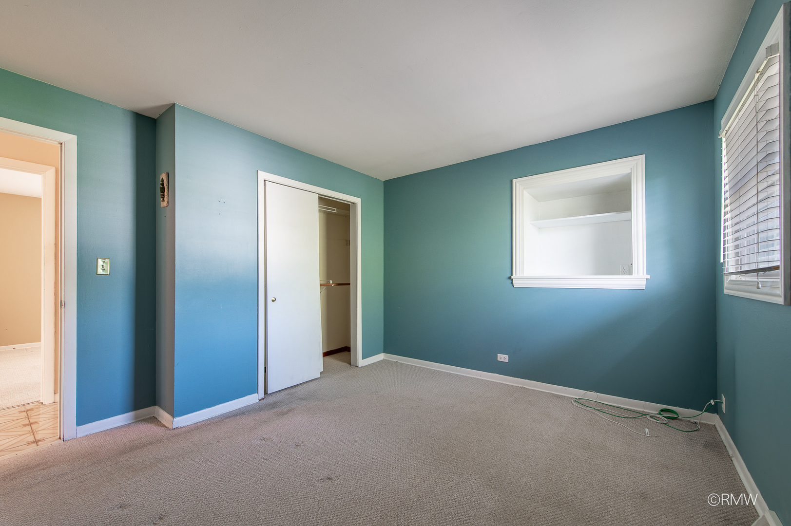 4 N 270 9th Avenue Property Photo 13