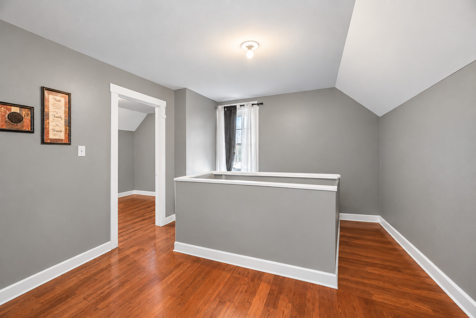 4953 S Artesian Avenue Property Photo 16