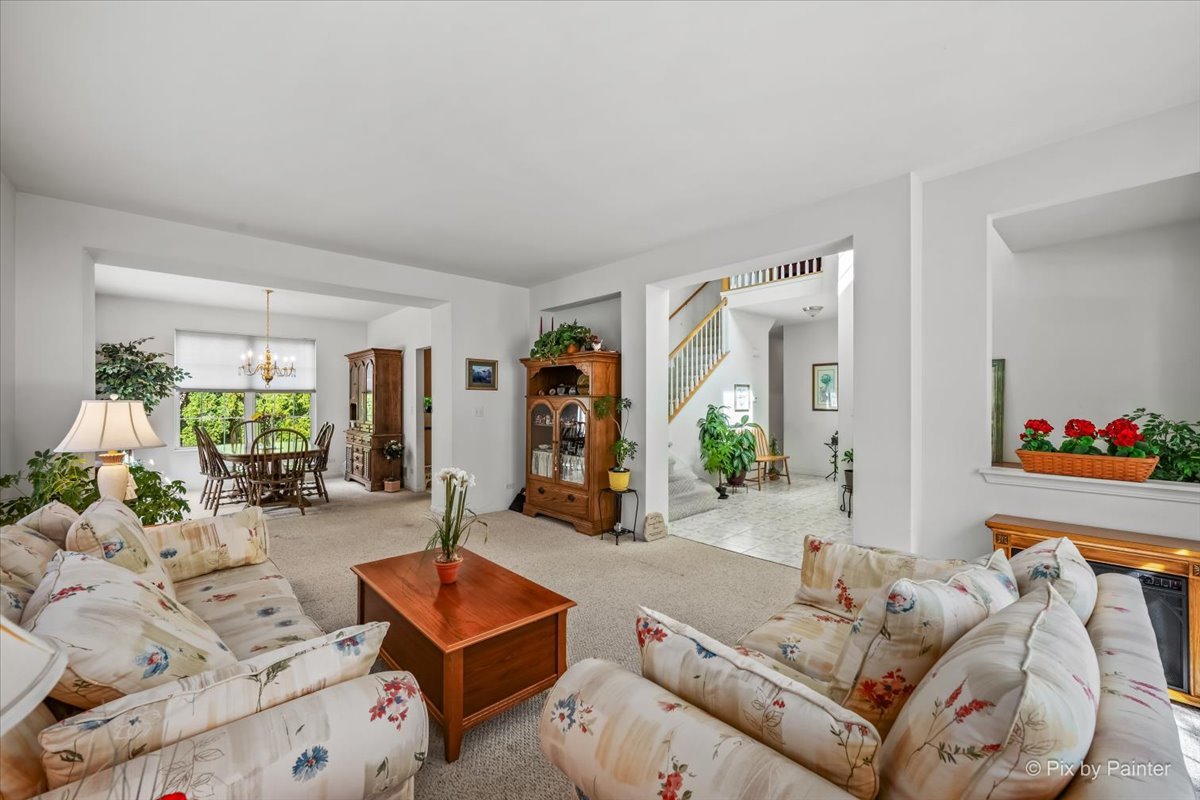 5722 Windsor Court Property Photo 4