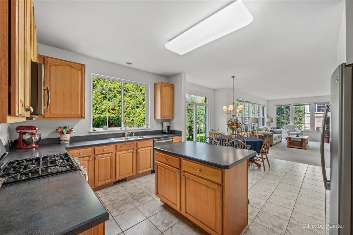 5722 Windsor Court Property Photo 8