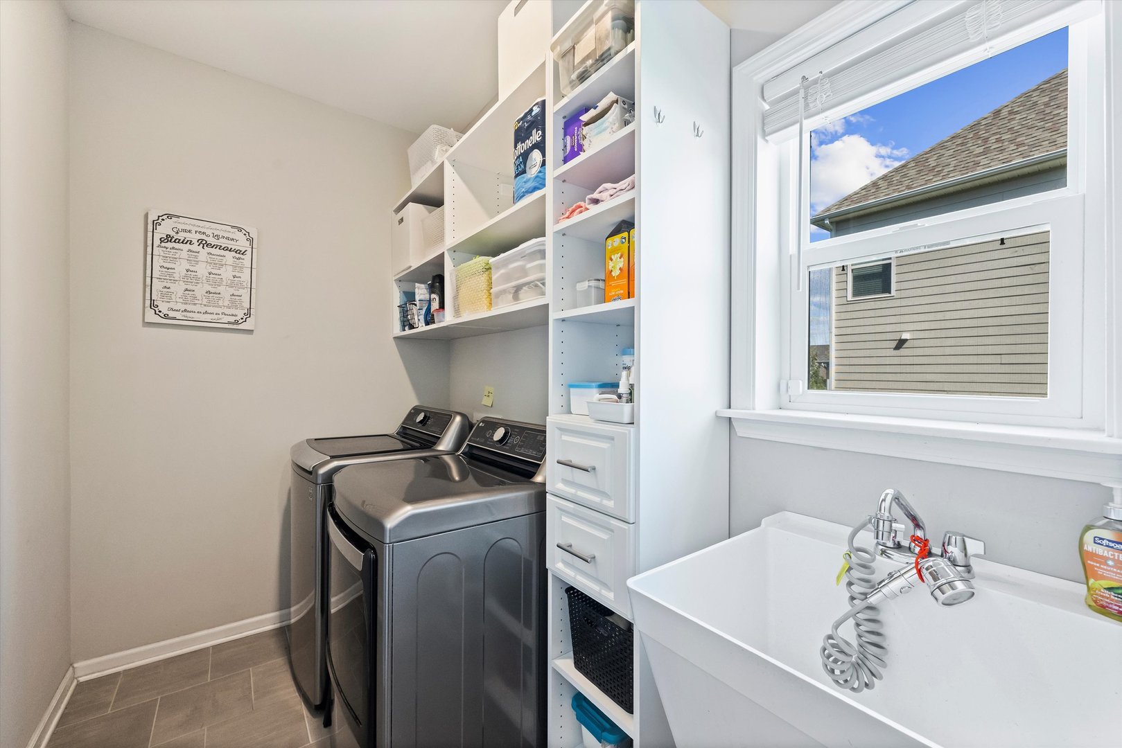 2023 Oliver Terrace Property Photo 16