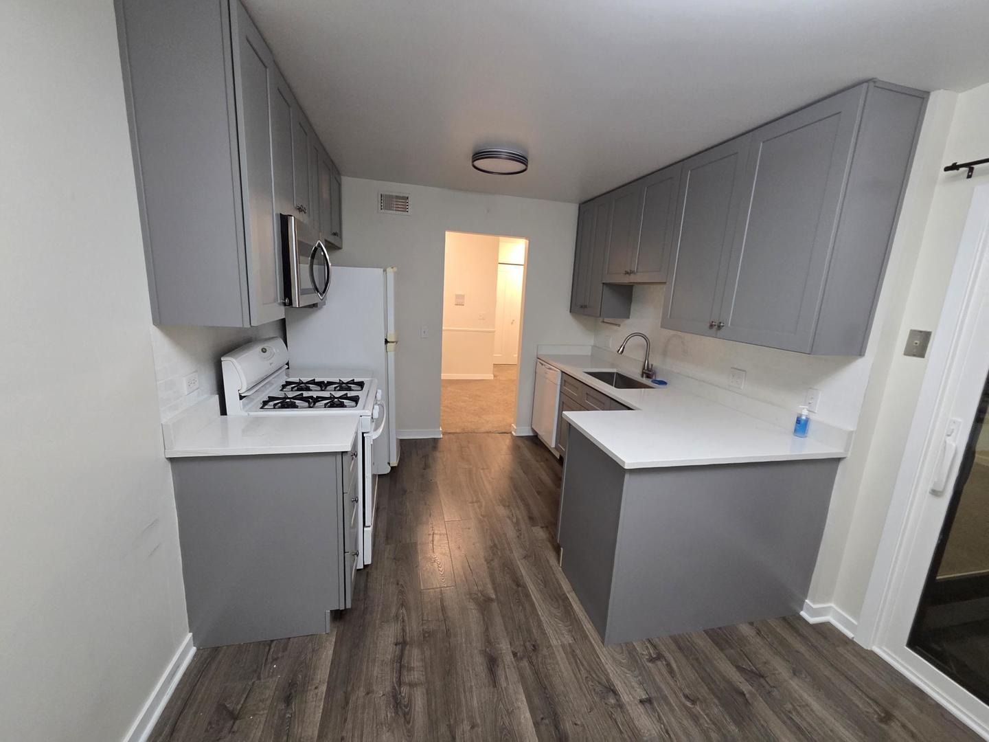 50 Lambert Drive D2 Property Photo 6