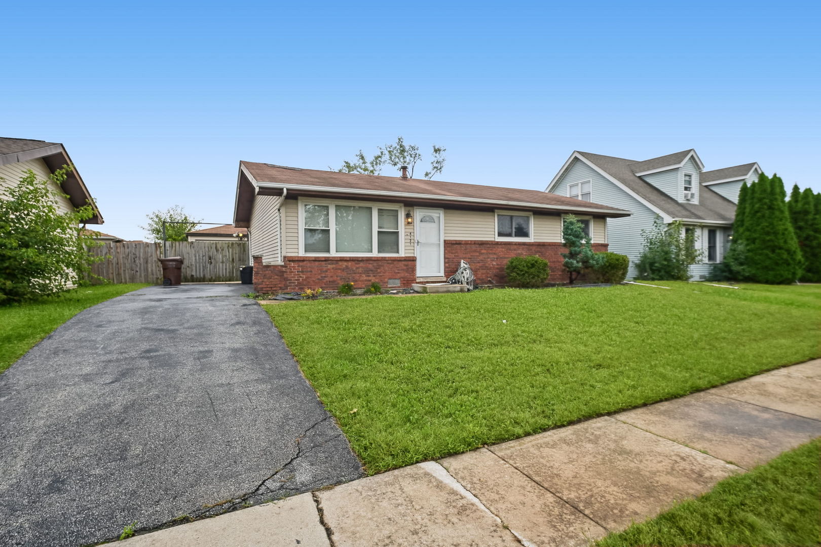 4121 Indian Hill Drive Property Photo 2