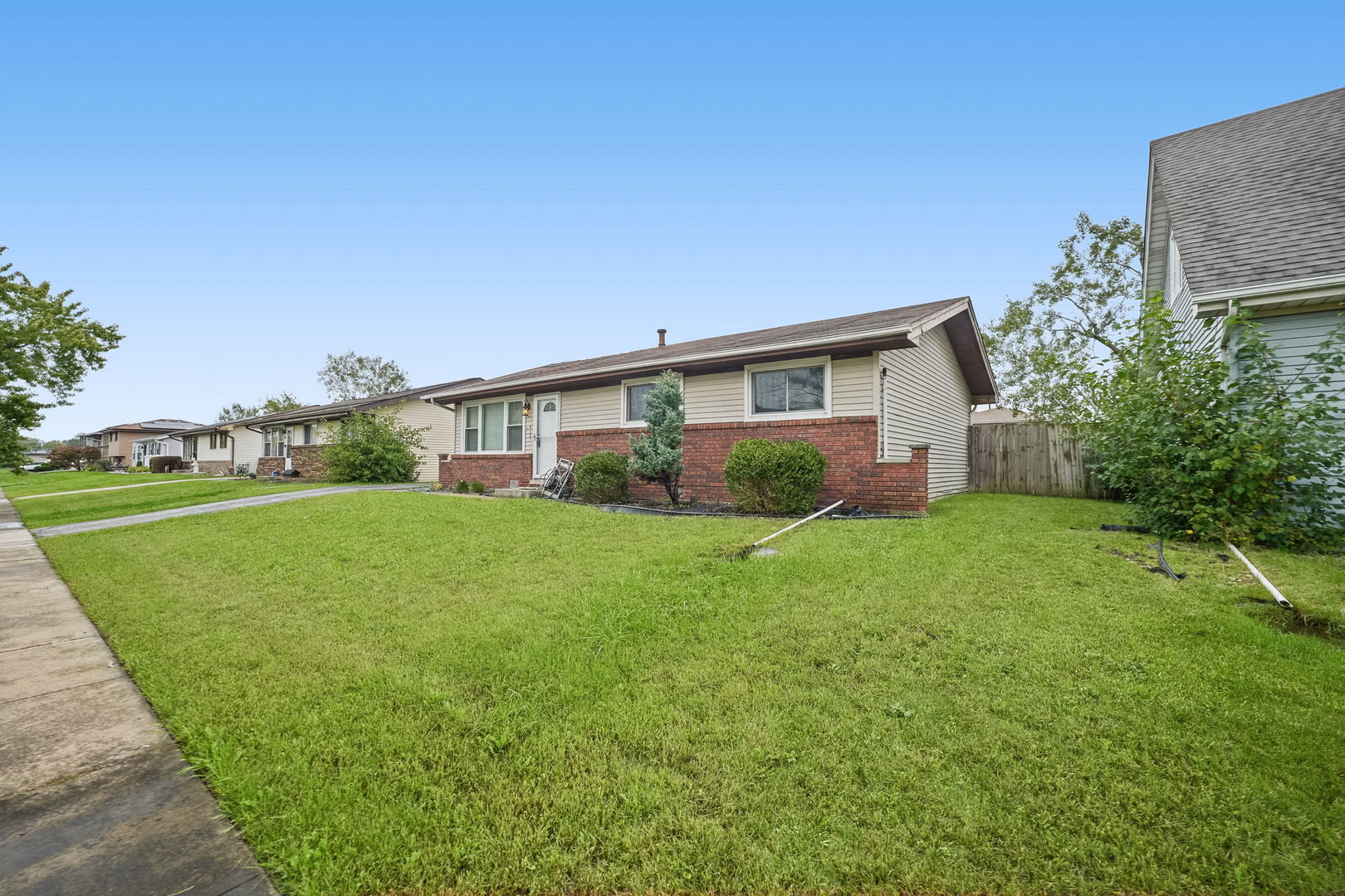 4121 Indian Hill Drive Property Photo 3