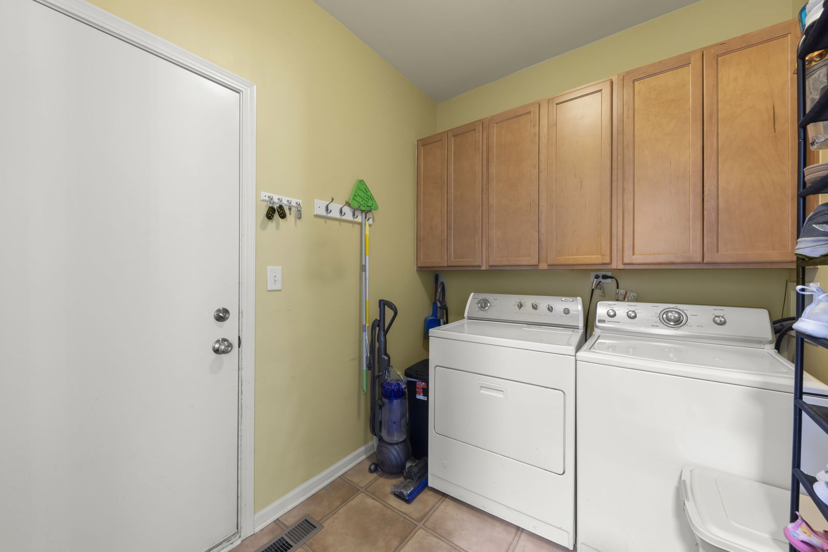 1034 Stephen Court Property Photo 12