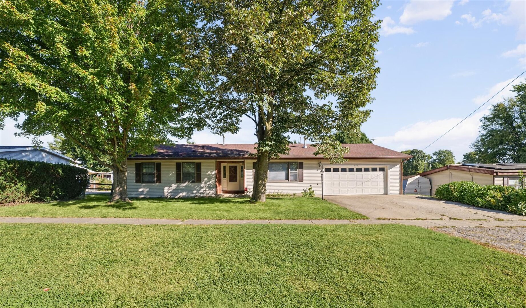 2210 E Perkins Road Property Photo 1