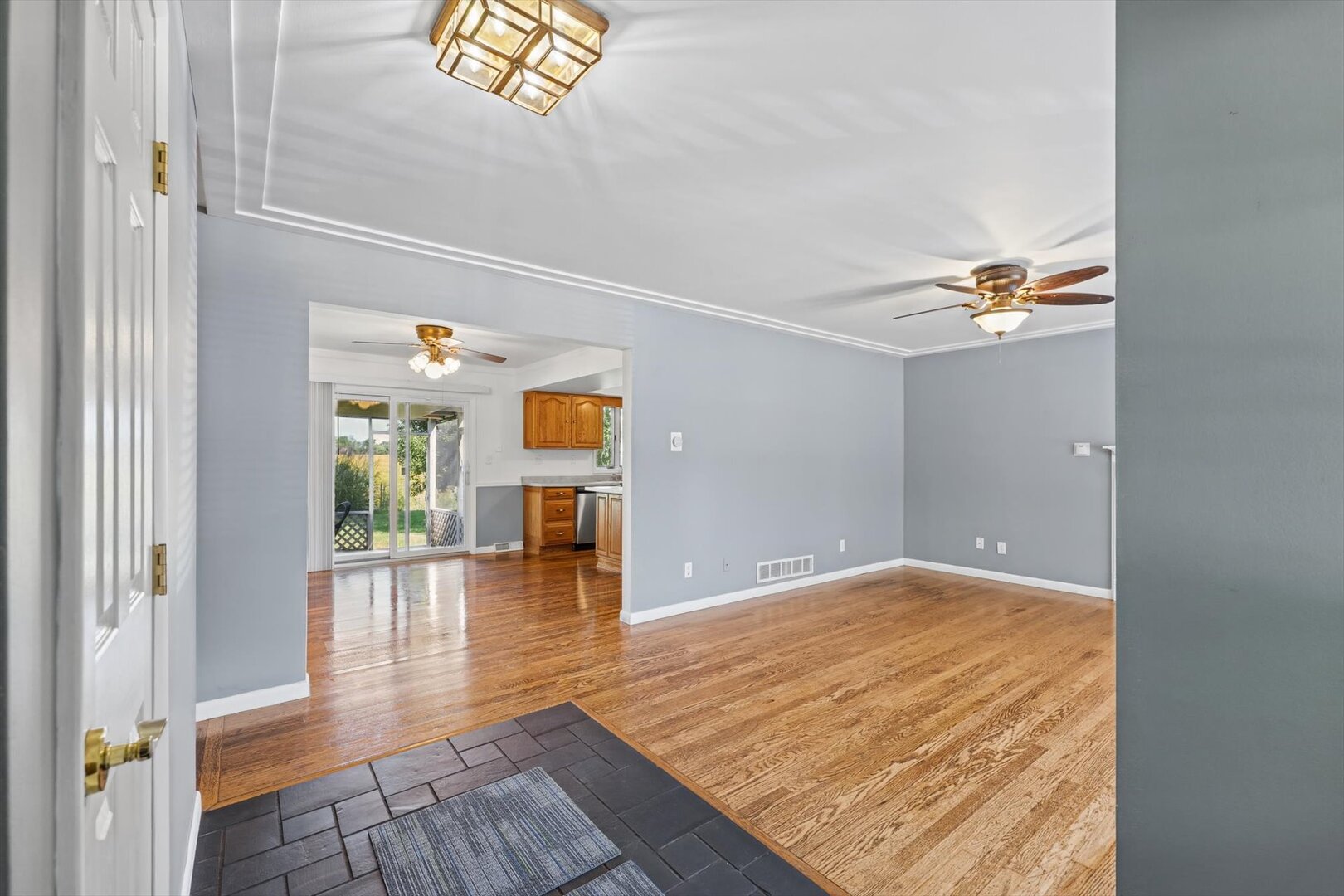 2210 E Perkins Road Property Photo 5