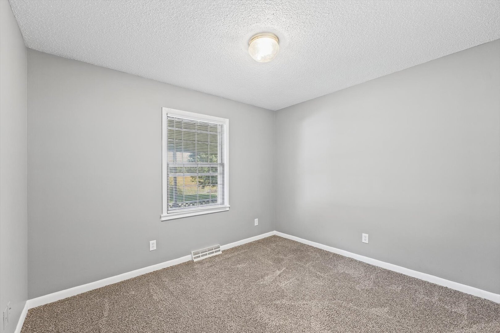 2210 E Perkins Road Property Photo 23