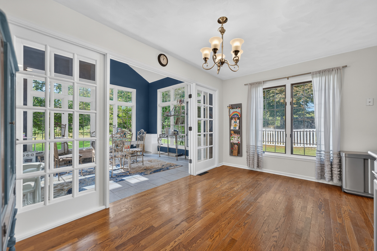 9176 Forest Ridge Drive Property Photo 17