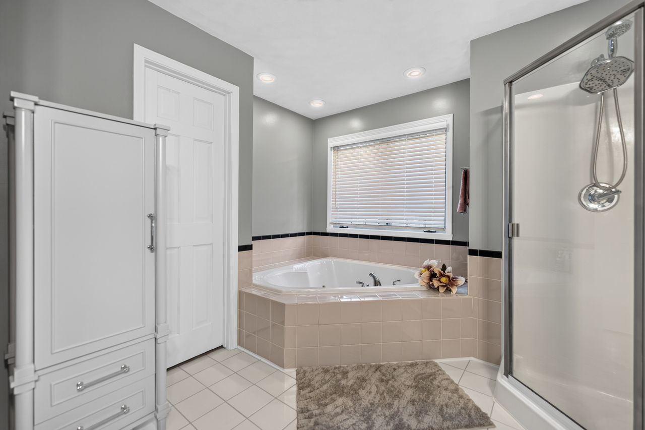 9176 Forest Ridge Drive Property Photo 25