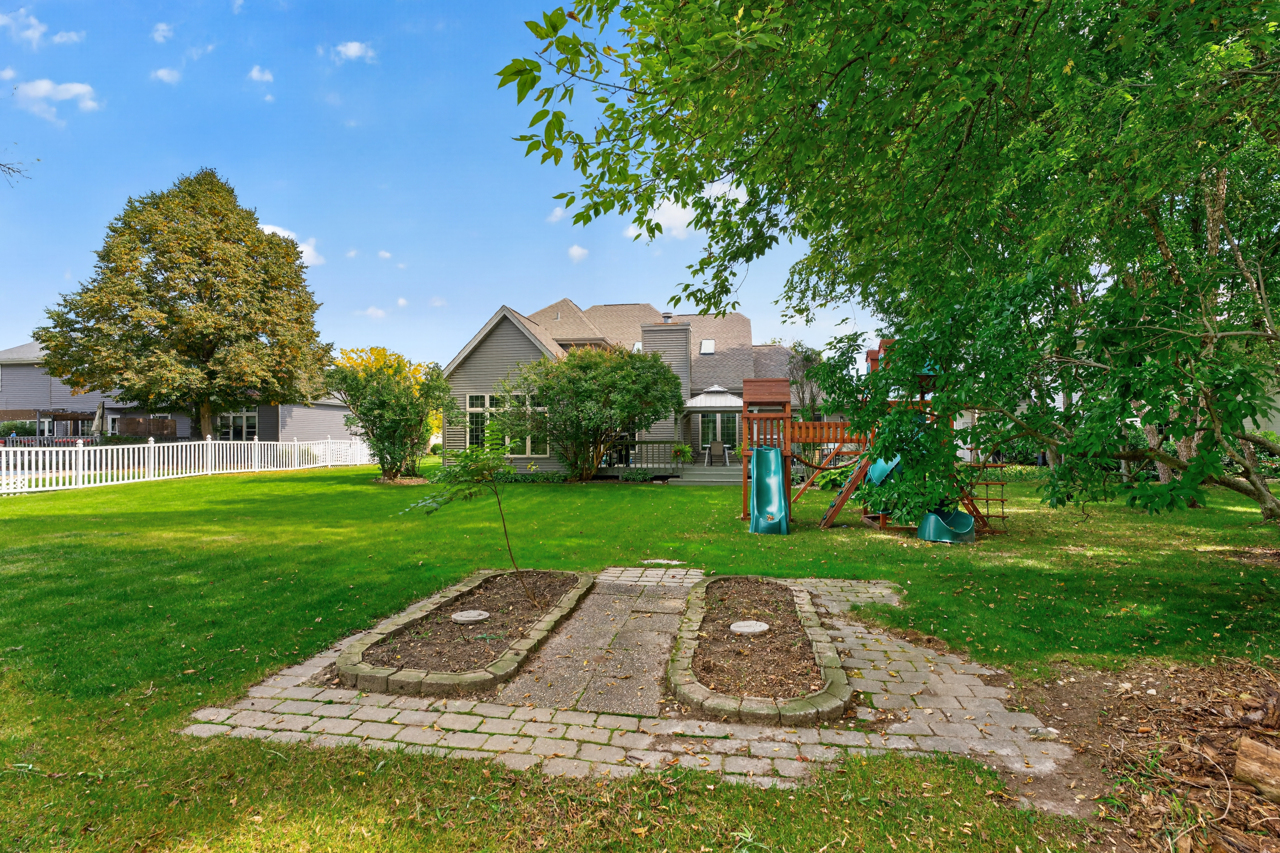 9176 Forest Ridge Drive Property Photo 49