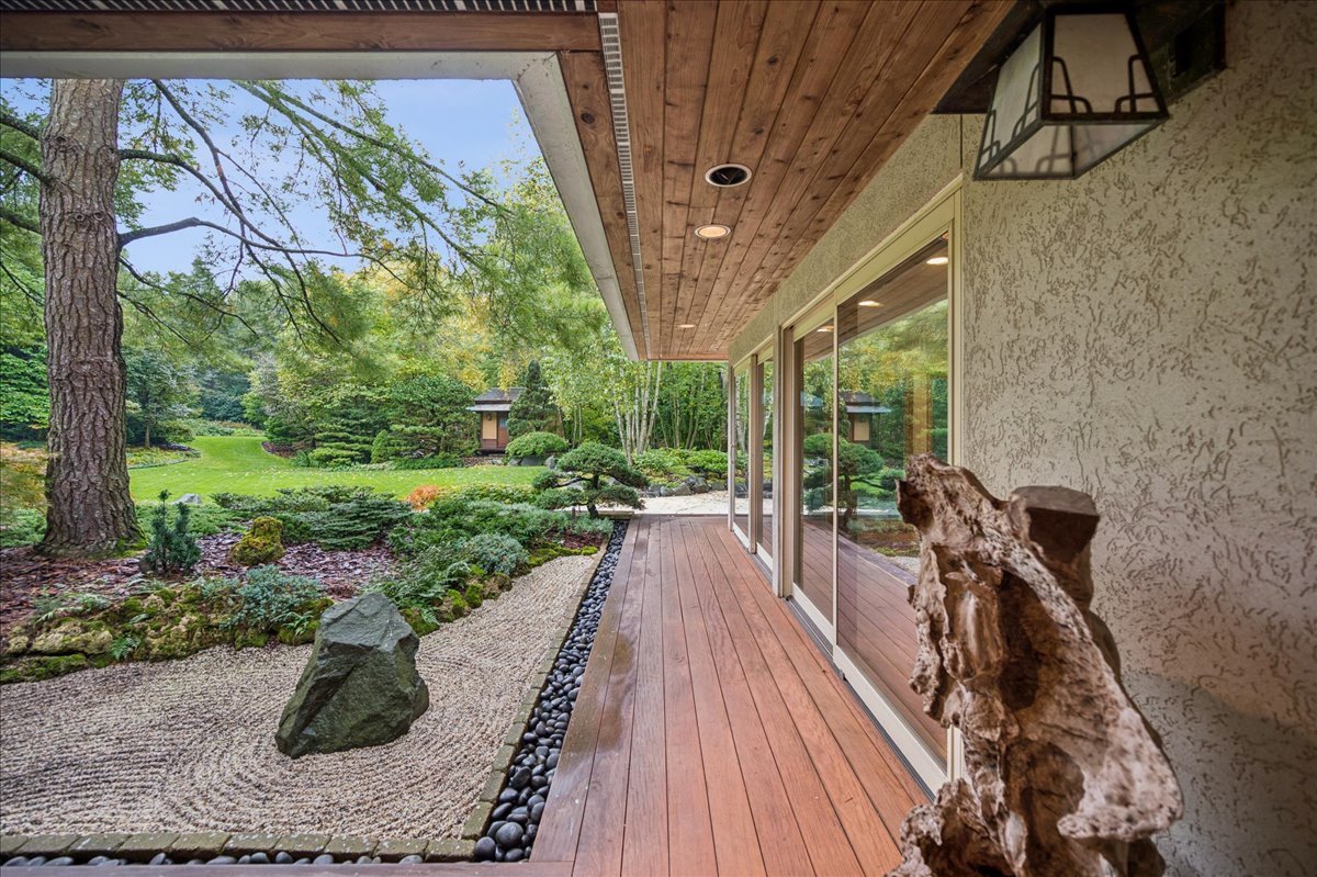 11 Rockgate Lane Property Photo 3