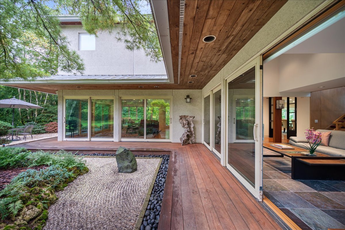 11 Rockgate Lane Property Photo 4