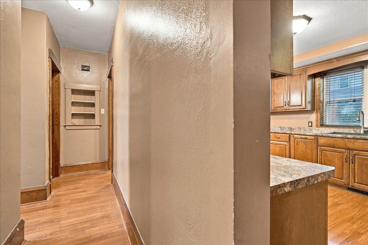 311 E Jefferson Street Property Photo 13