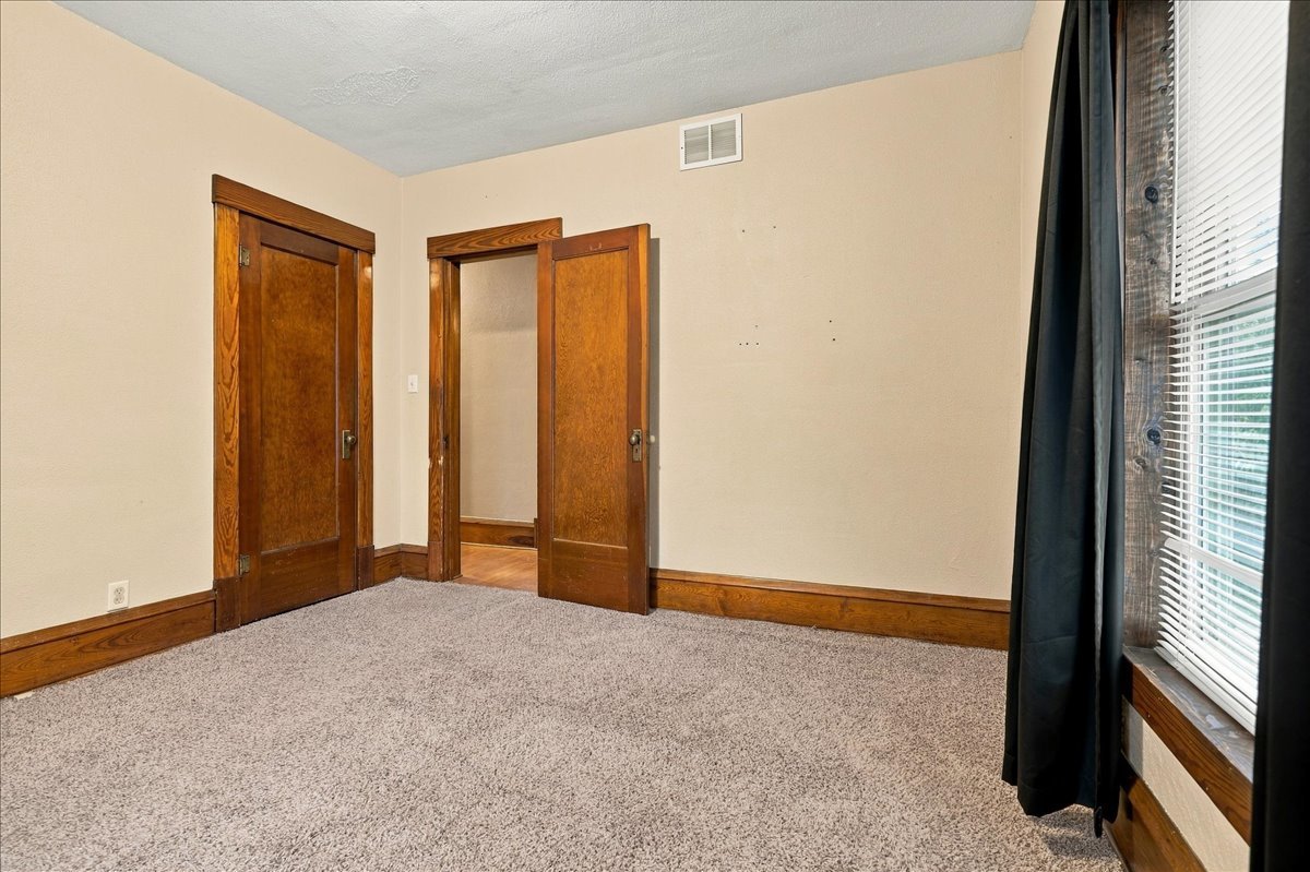311 E Jefferson Street Property Photo 15