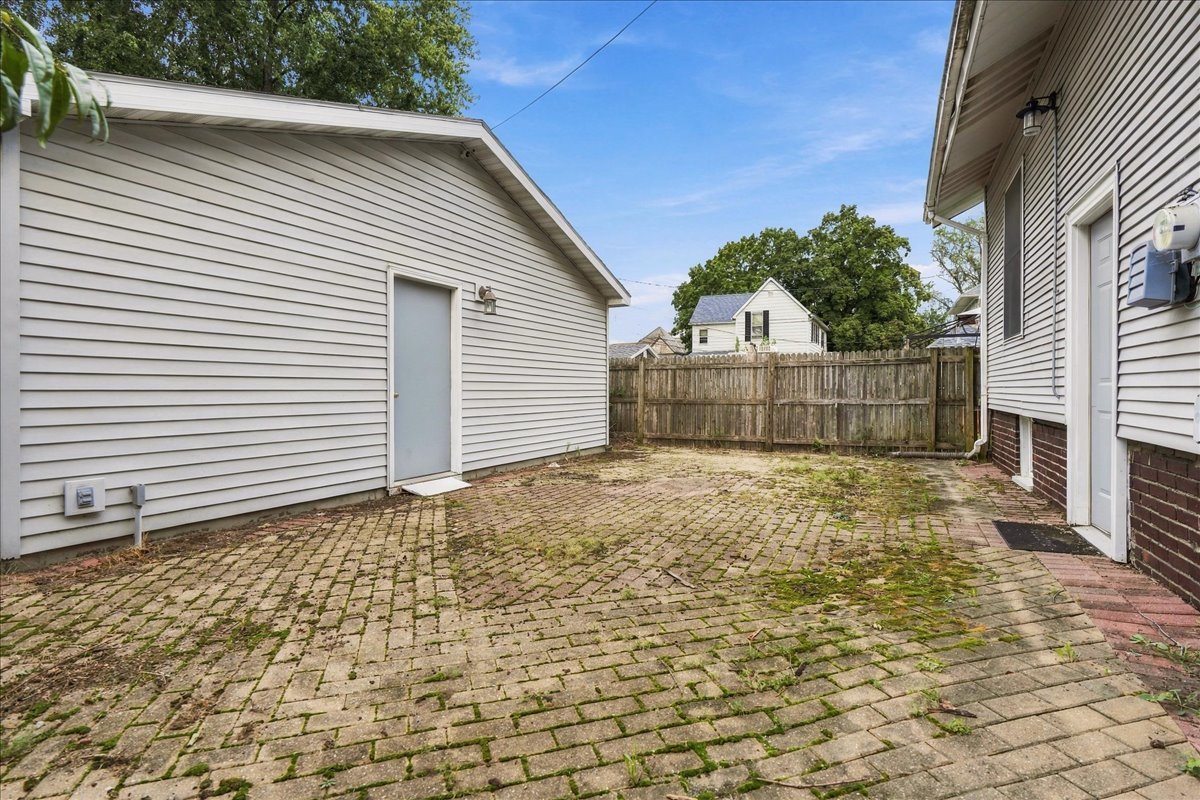 311 E Jefferson Street Property Photo 32