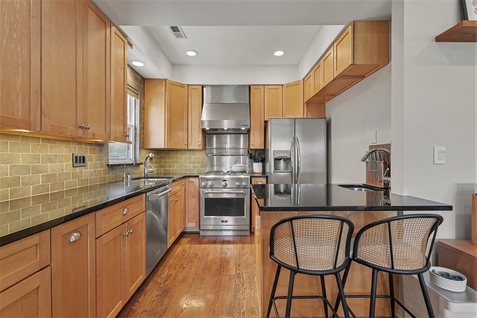 1619 W Hollywood Avenue 3 Property Photo 7