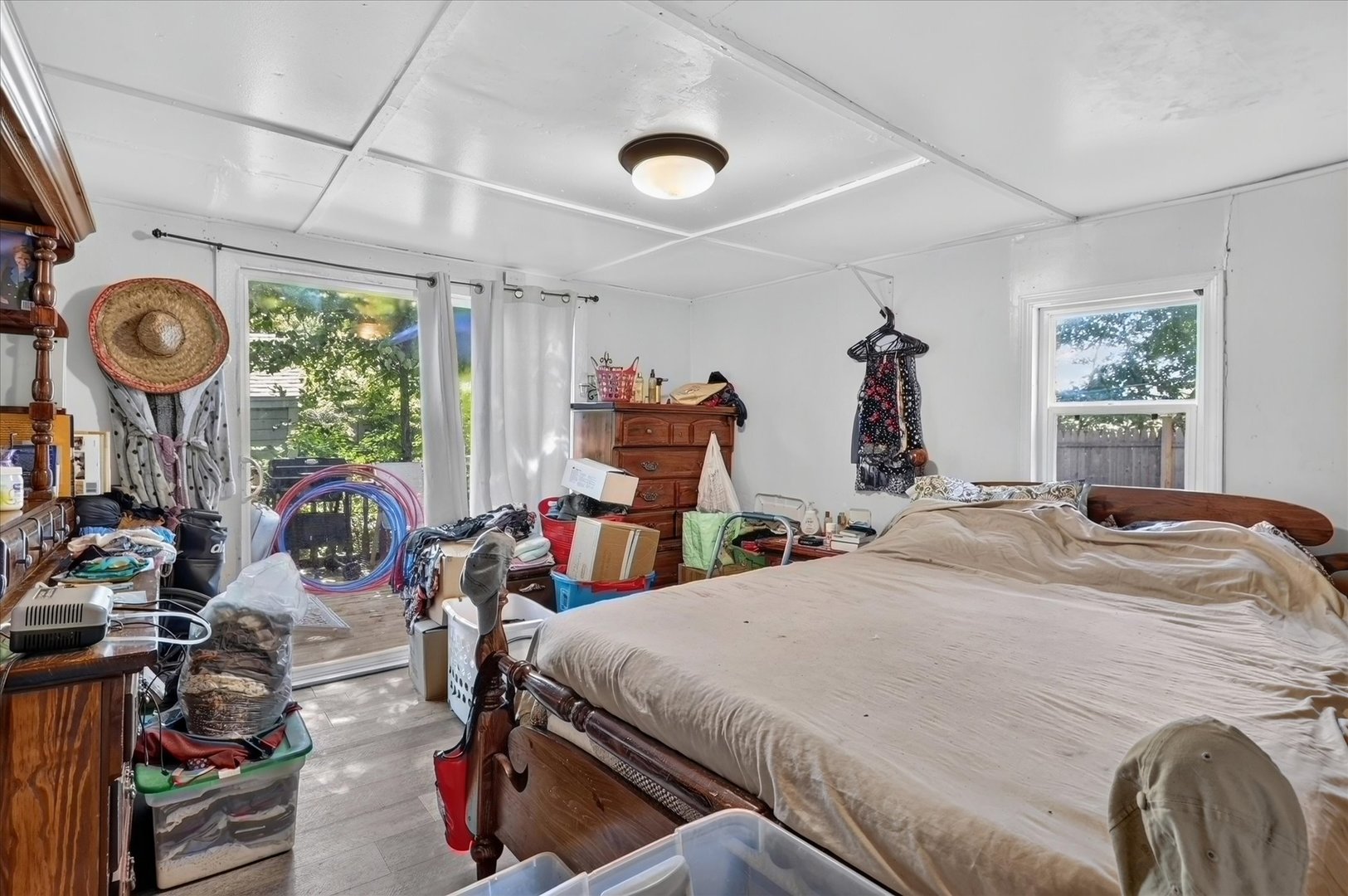 2831 Collins Street Property Photo 6
