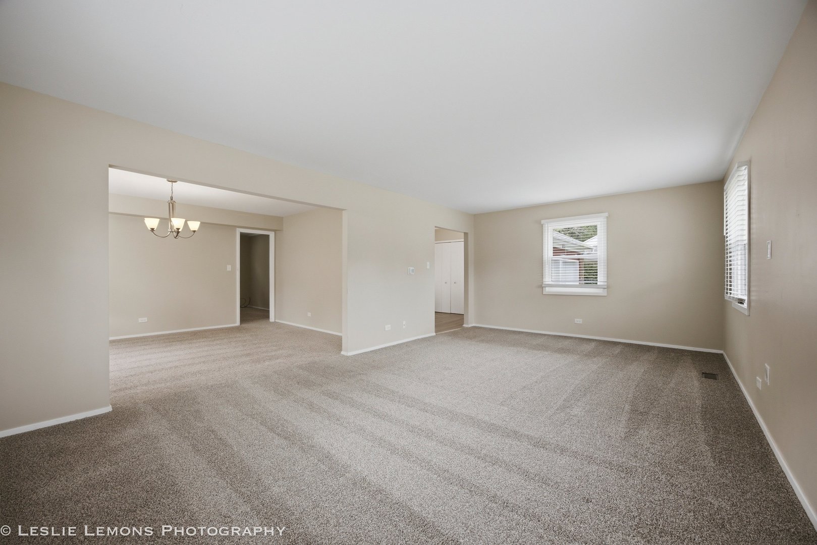 651 Woodhollow Lane Property Photo 4