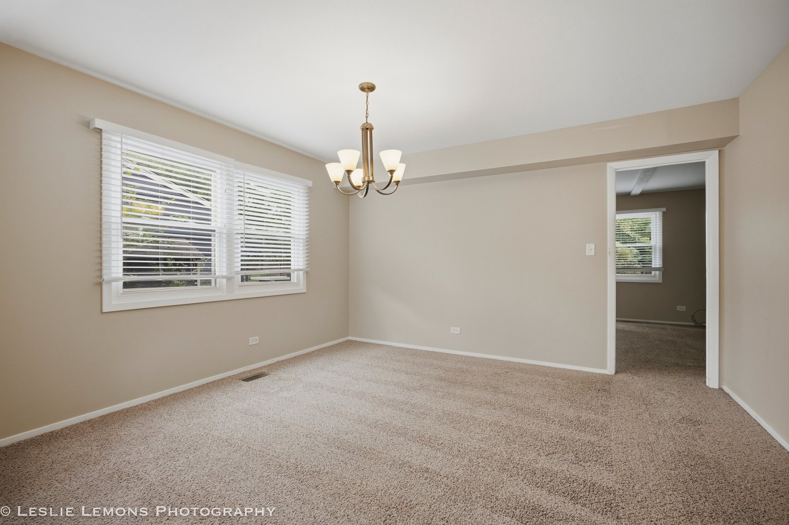 651 Woodhollow Lane Property Photo 6