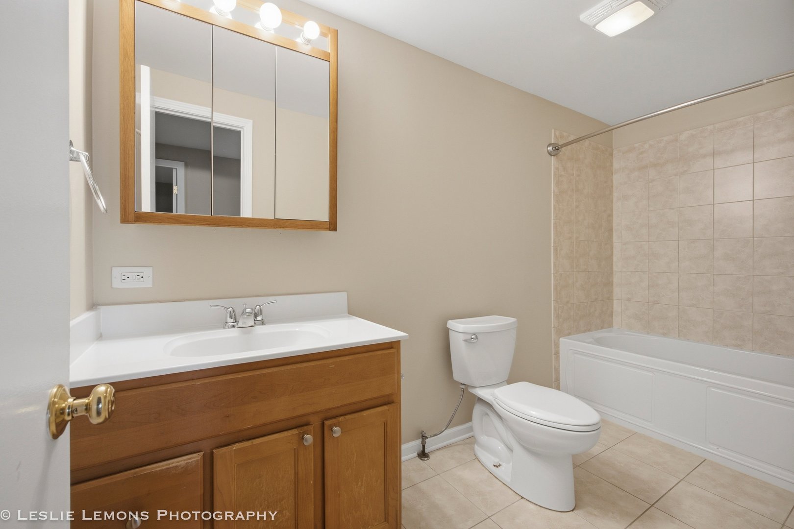 651 Woodhollow Lane Property Photo 22