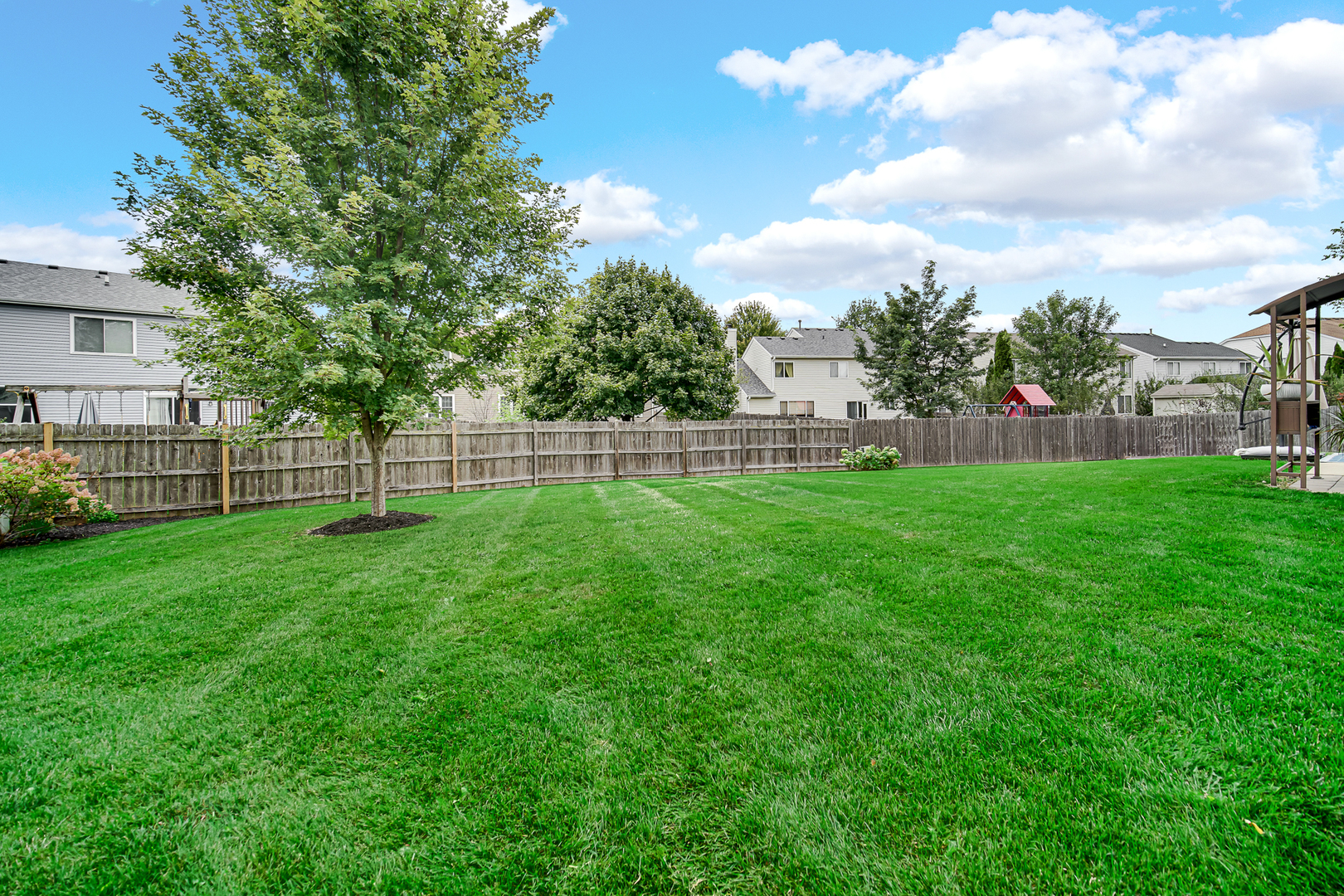 15 Berkshire Court Property Photo 32