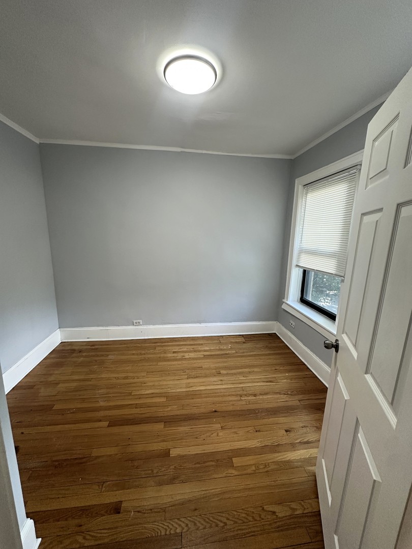 7331 N Honore Street 2a Property Photo 6