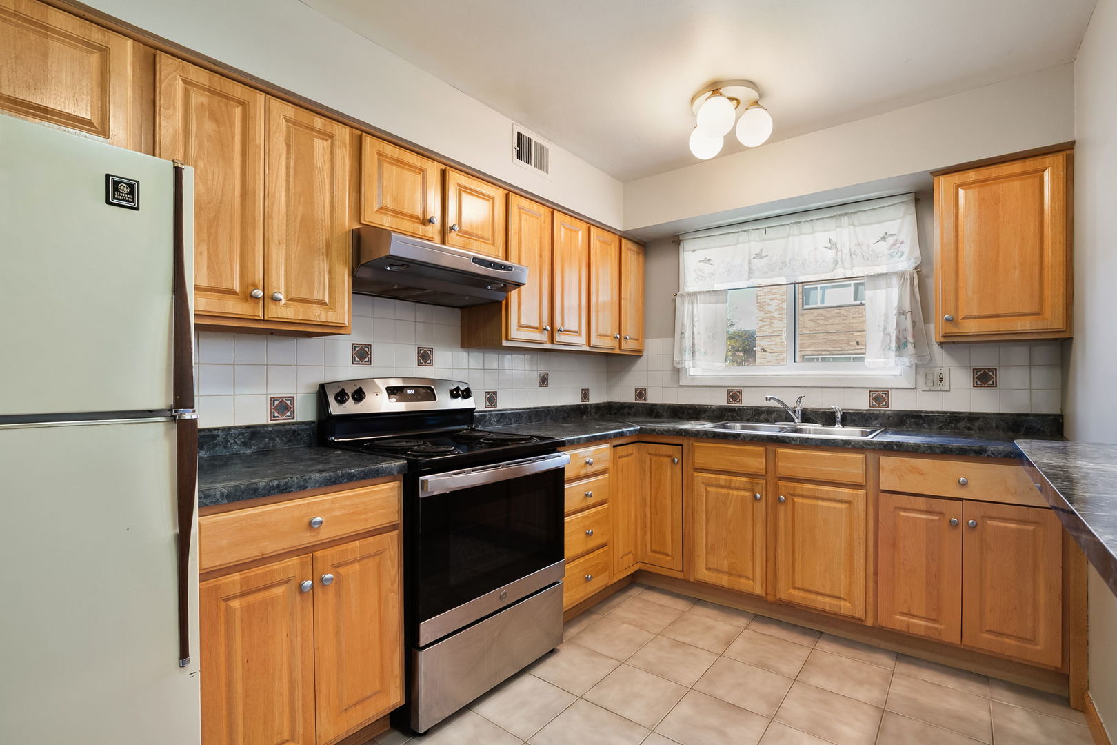 6220 N Ridge Avenue S208 Property Photo 6