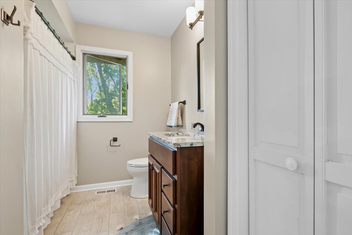 1112 Colgate Court Property Photo 18