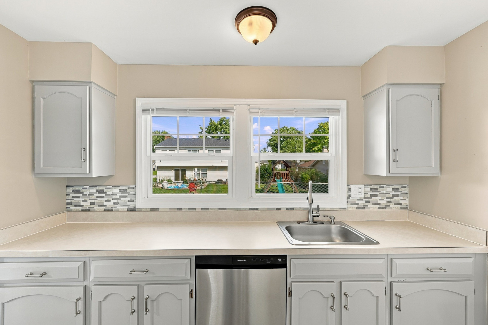 101 Emerson Drive Property Photo 4