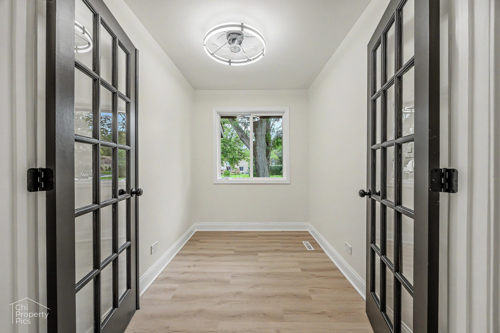 524 Yosemite Court Property Photo 10