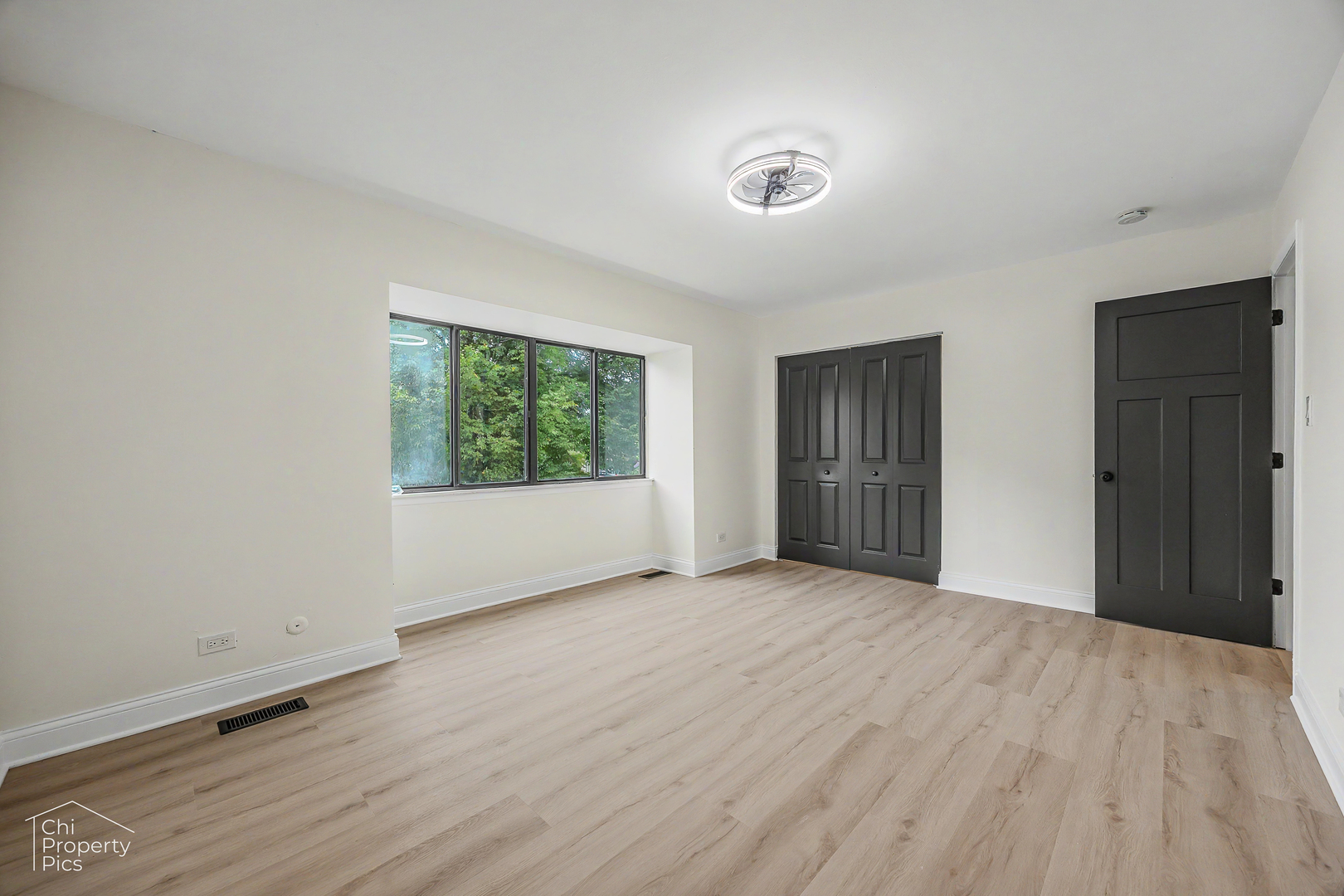 524 Yosemite Court Property Photo 12