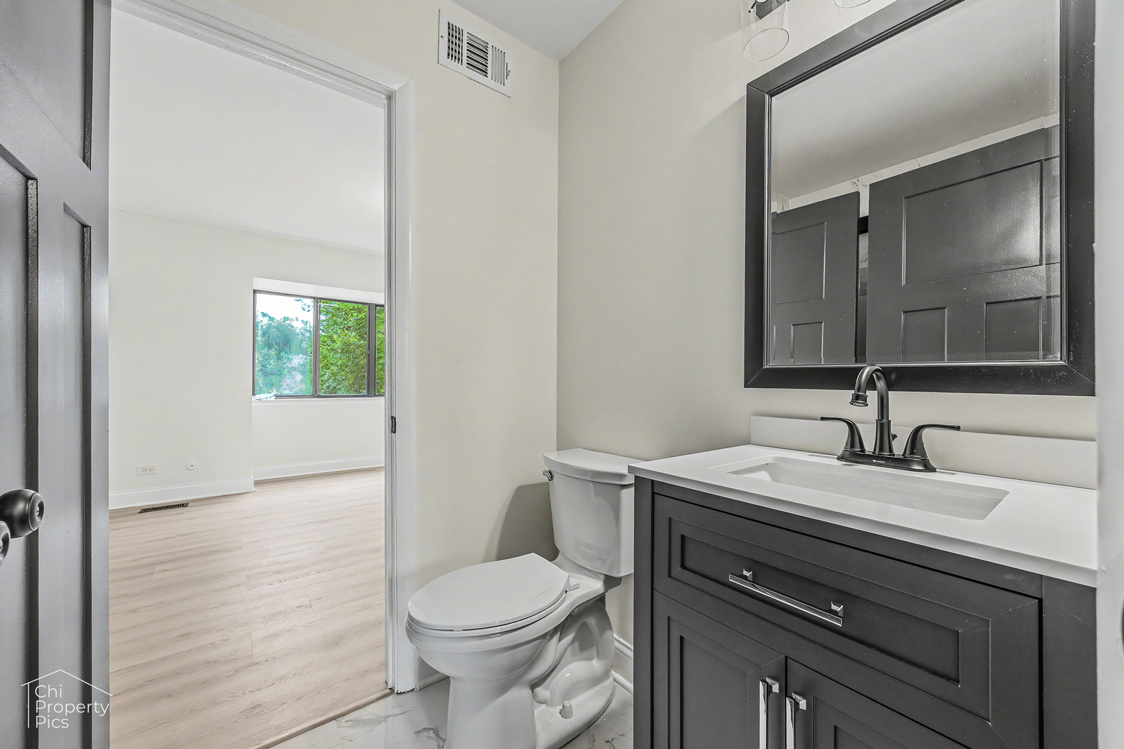 524 Yosemite Court Property Photo 18