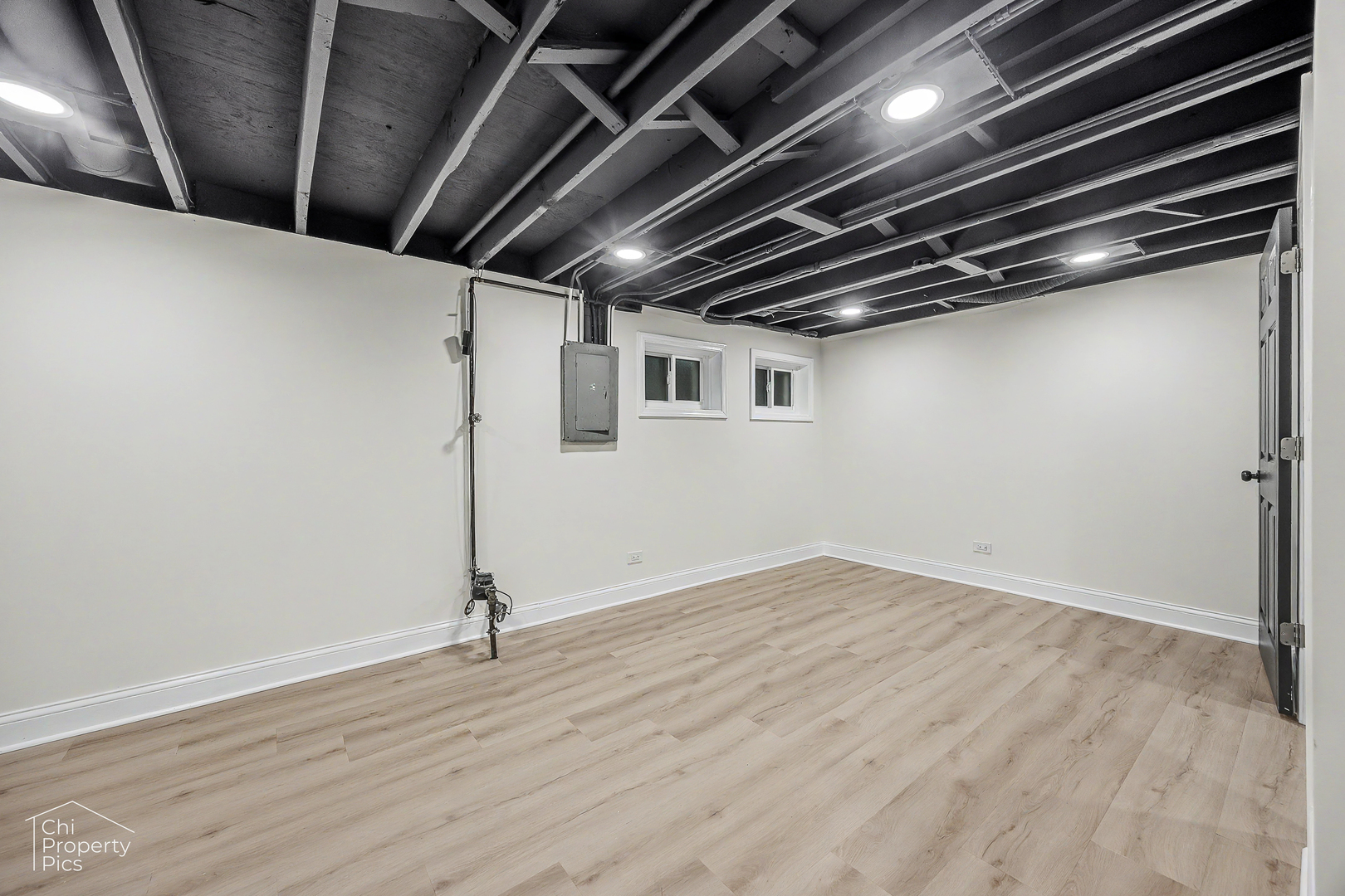 524 Yosemite Court Property Photo 25