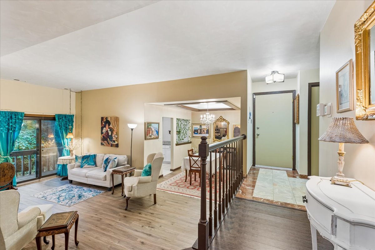 5373 Newport Drive 2-4b Property Photo 15